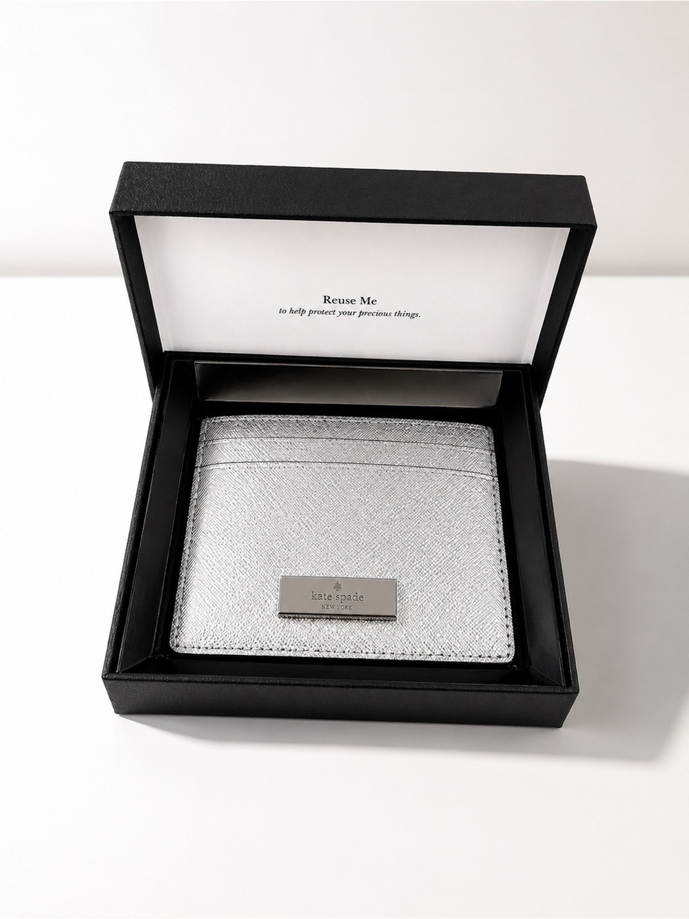 kate spade Kenzie Silver Metallic Cardholder NWT